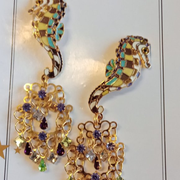 Lunch at the Ritz - Seahorse Dangles - Picture 7 of 15